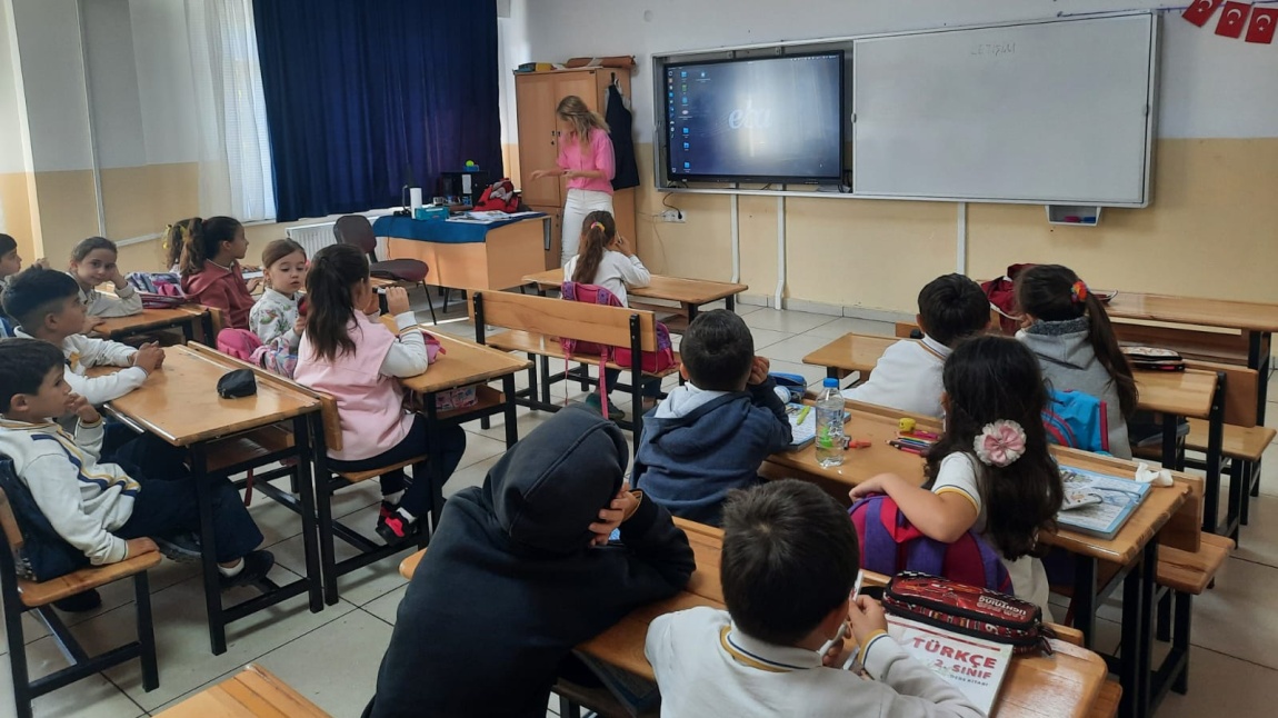 Okulumuz rehberlik servisinin iletişim konulu 2 B sınıfı rehberlik çalışması…